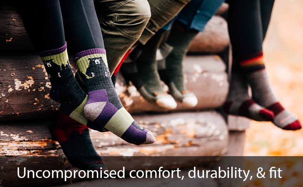 Darn Tough Women's Bear Town  Micro Crew Lightweight with Cushion Sock