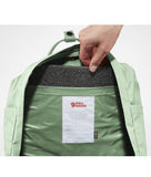 Fjallraven Unisex Kånken Backpack for Everyday and Travel, Durable, Water-Resistant Vinylon,Comfortable School & Commuter Daypack for Men, Women, and Kids