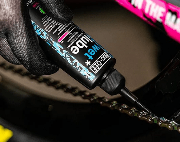 Muc-Off Chain Wet Lube 50ml, Biodegradable Bicycle Chain Lubricant Wet, Reduces Friction & Extends Chain Life, Wax-Based Formula Repels Water, Suitable for MTB & Road Bikes
