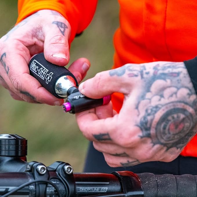 Muc-Off CO2 Inflator Kit, Road - Presta and Shrader Compatible CO2 Bike Pump - Bike Tyre Inflator with CO2 Cartridges for Road Bikes