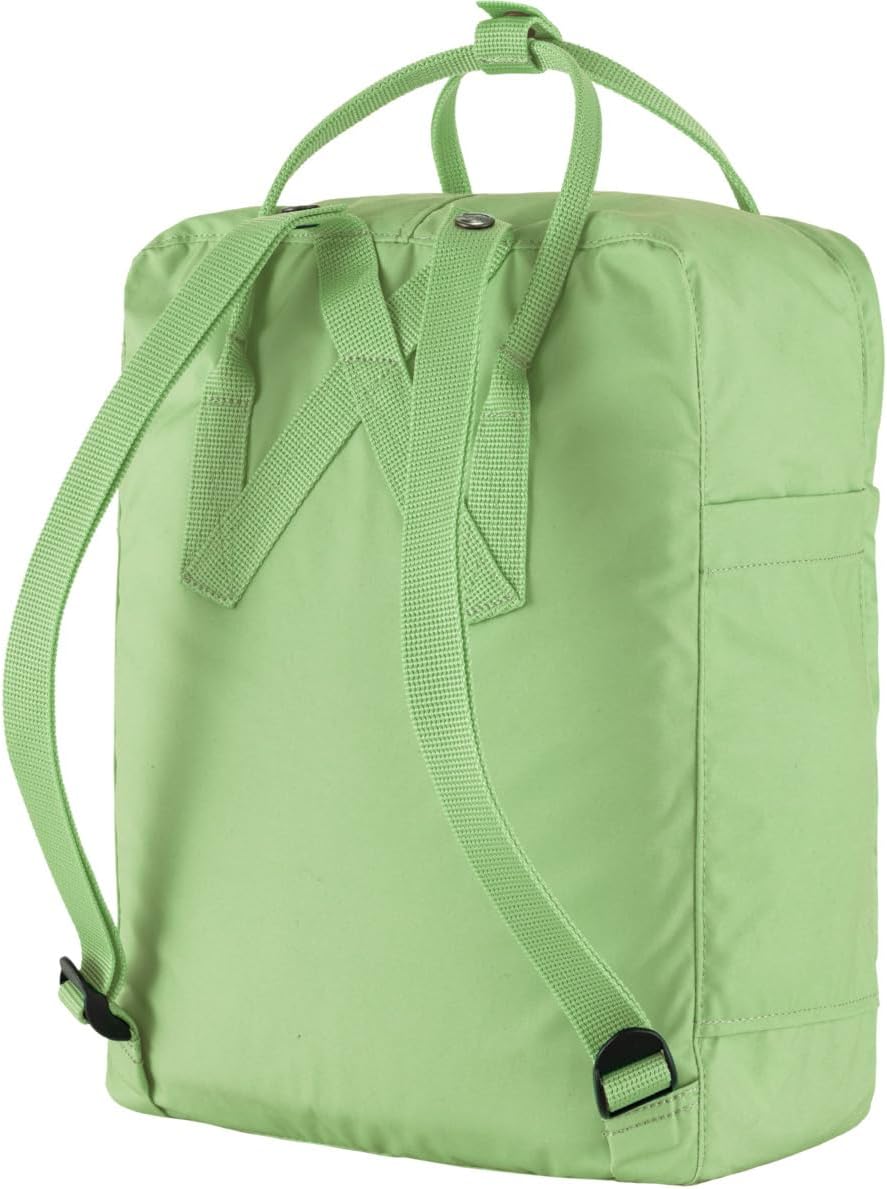 Fjallraven Unisex Kånken Backpack for Everyday and Travel, Durable, Water-Resistant Vinylon,Comfortable School & Commuter Daypack for Men, Women, and Kids