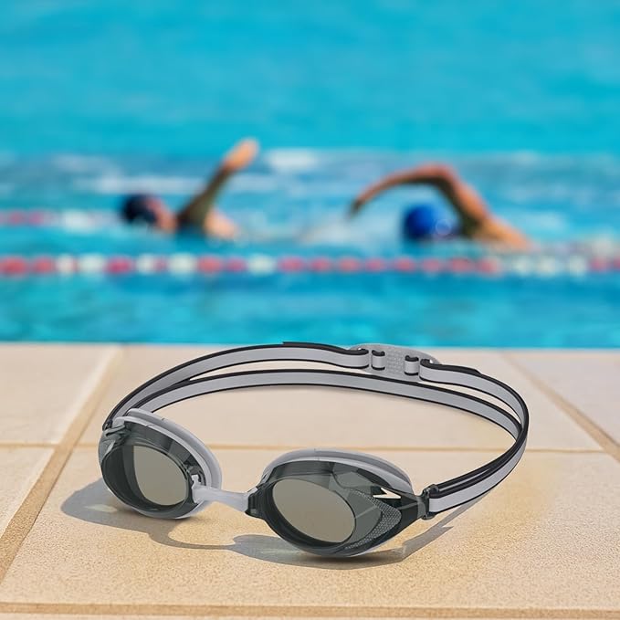Speedo Junior Vanquisher 3.0 Swim Goggles, Youth Swimming Goggles, Anti-Fog, UV Protection, Comfortable Fit