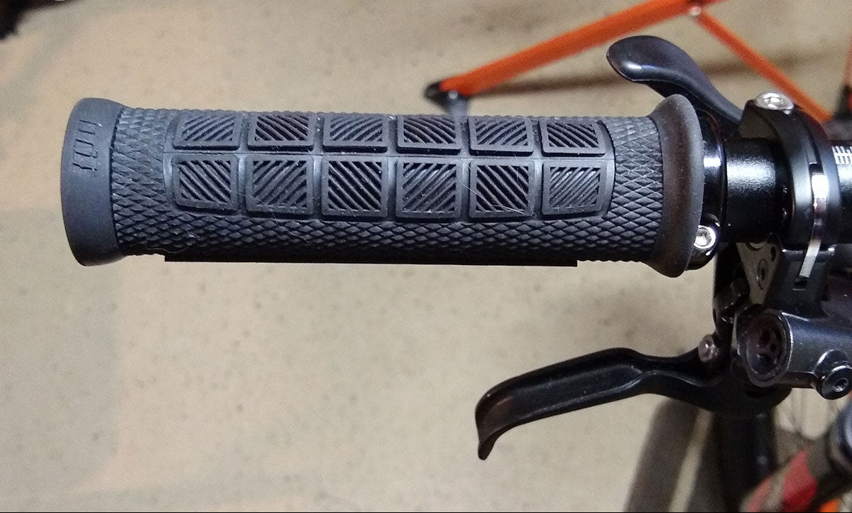 Old Dutch International Odi Rogue V2.1 Lock-On Grips Black, One Size