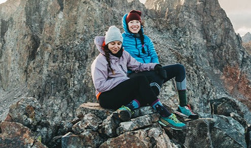 Darn Tough Women's Bear Town  Micro Crew Lightweight with Cushion Sock