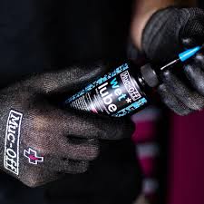 Muc-Off Chain Wet Lube 50ml, Biodegradable Bicycle Chain Lubricant Wet, Reduces Friction & Extends Chain Life, Wax-Based Formula Repels Water, Suitable for MTB & Road Bikes